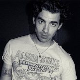 Joe Jonas accused of asking nudes from former Nickelodeon star amid divorce from Sophie Turner