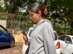 Khushi Kapoor chooses comfort over style in a grey hoodie