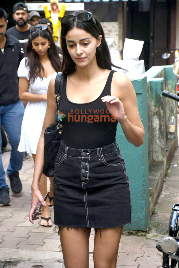 photos ananya pandey suhana khan and shanaya kapoor spotted in bandra 4