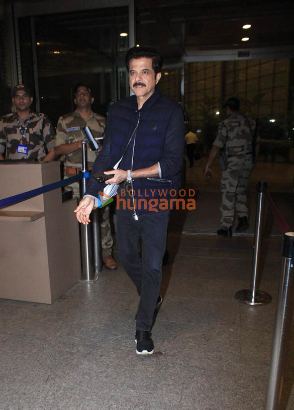 photos anil kapoor snapped at the airport 4 2