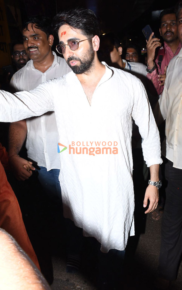 photos ayushmann khurrana sanya malhotra pragya jaiswal and others snapped at lalbaugcha raja 1