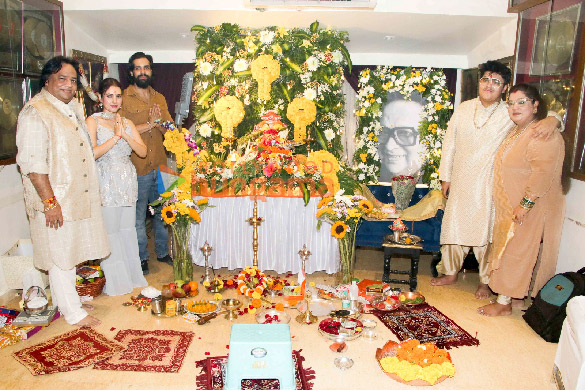 photos bappi lahiris family celebrate ganesh chaturthi 3