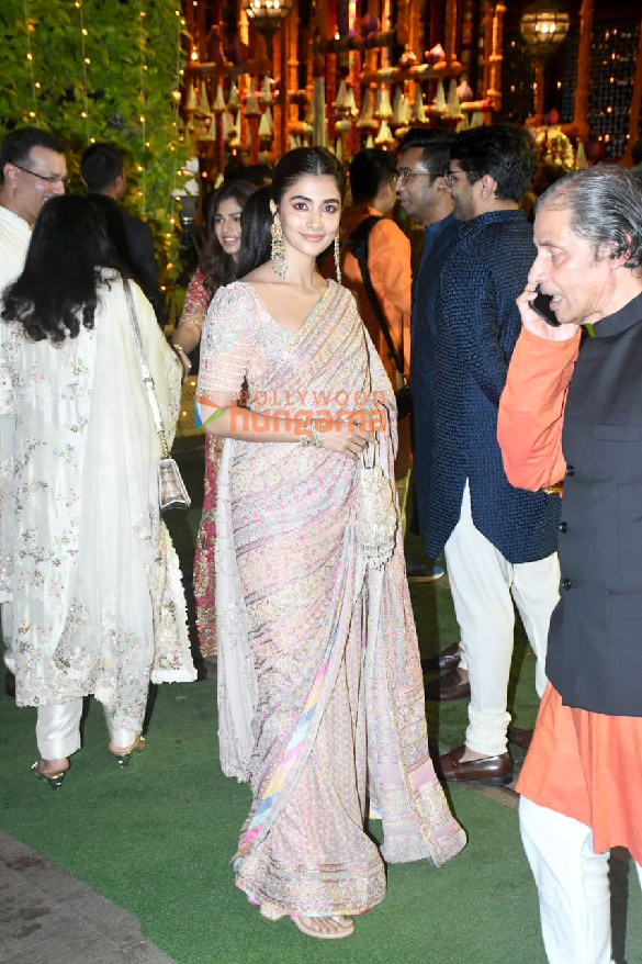photos celebs arrive at ambanis house for ganpati darshan8 1