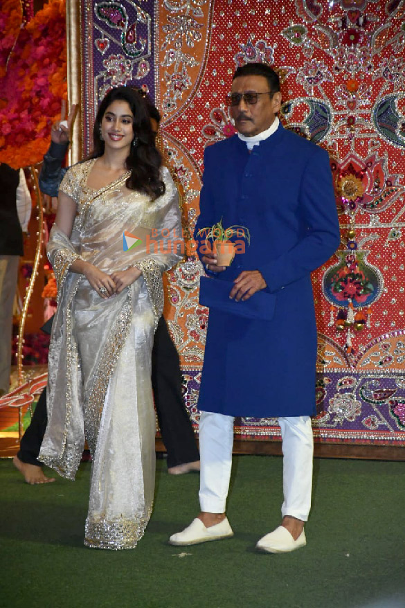 photos celebs arrive at ambanis house for ganpati darshan8 5