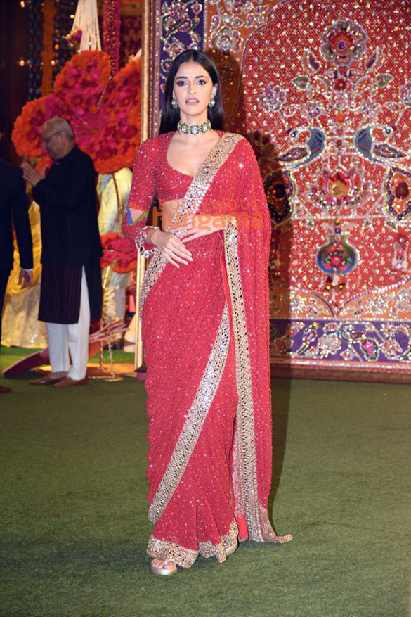photos celebs arrive at ambanis house for ganpati darshan9 3