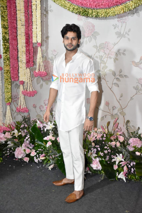 photos celebs arrive at arpita khans house for ganpati darshan7 3