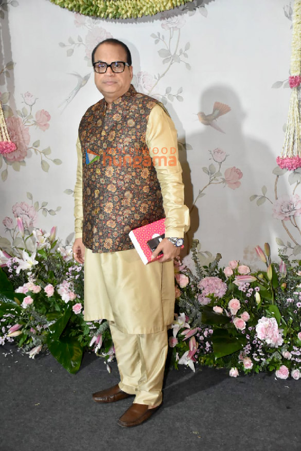 photos celebs arrive at arpita khans house for ganpati darshan7 6