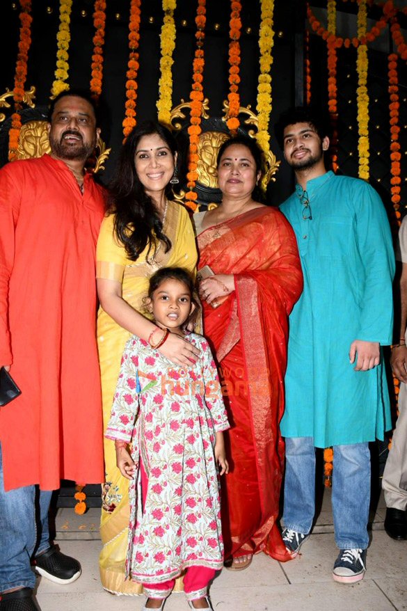 photos celebs grace ektaa r kapoors ganesh chaturthi celebrations 10