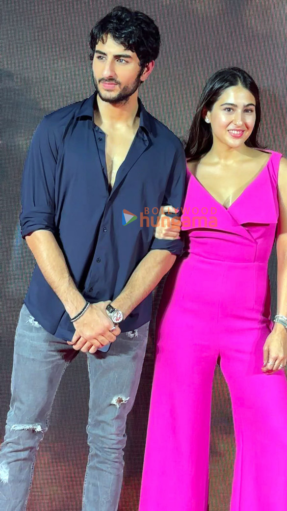 photos celebs grace the success bash of gadar 26 11