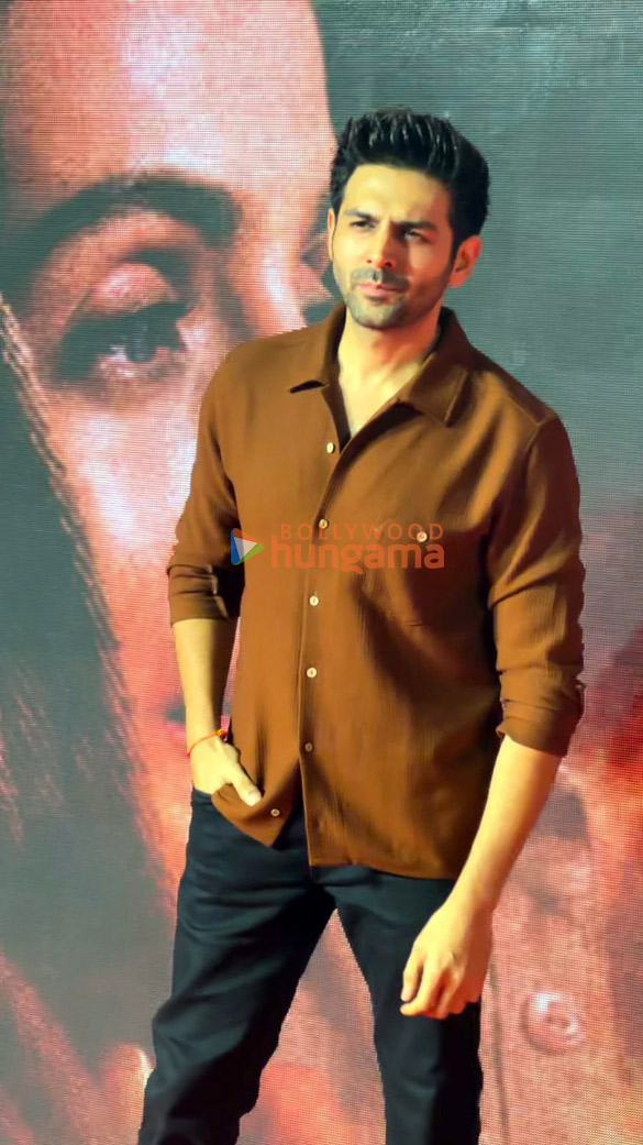 photos celebs grace the success bash of gadar 26 7