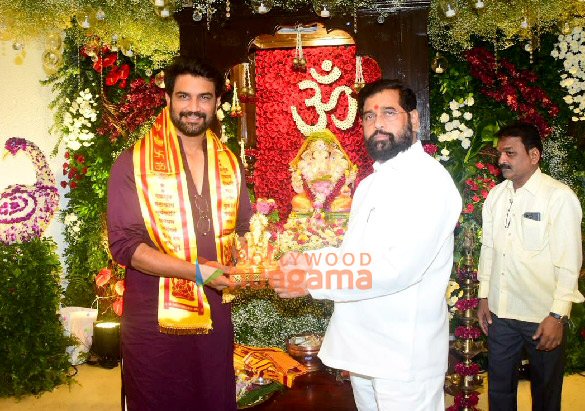 photos celebs snapped at cms residence for ganpati darshan 2 2