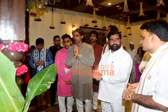 Photos Celebs snapped at CM’s residence for Ganpati Darshan (8)