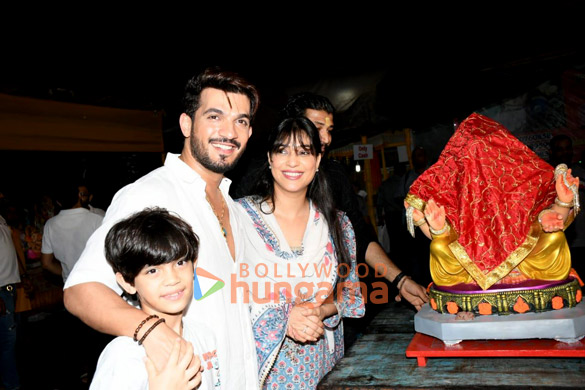 photos celebs snapped bringing lord ganesh idols home to kick start ganesh chaturthi celebrations 1 2
