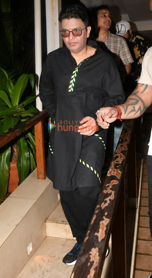 photos celebs snapped visiting kartik aaryans house for ganpati darshan 6