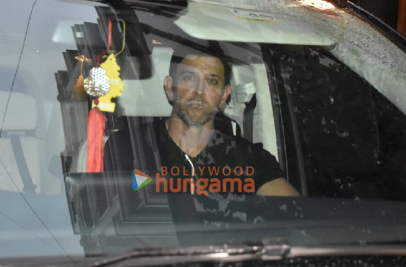 photos hrithik roshan snapped at siddharth anands office 4