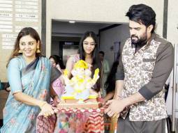 Photos: Maniesh Paul snapped during Ganpati visarjan