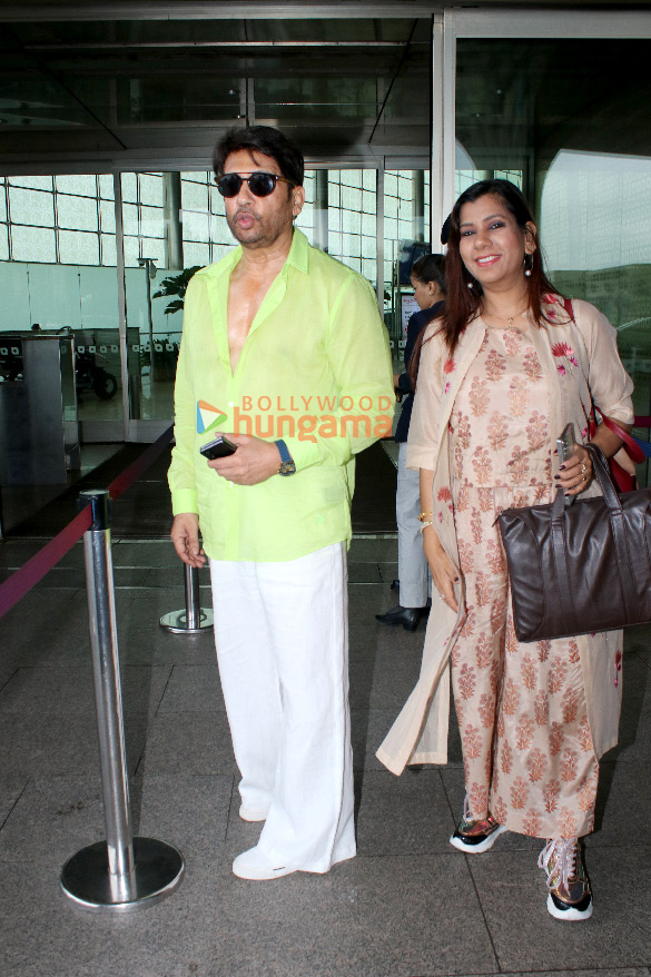 photos mouni roy nimrat kaur shekhar suman and others snapped at the airport 3