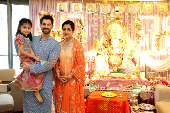 photos neil nitin mukesh and family welcome eco friendly lord ganesha for the 30th consecutive year 3