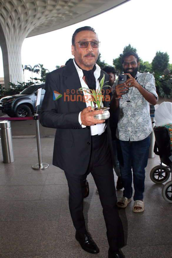 photos nora fatehi aishwarya rai bachchan sherlyn chopra and others snapped at the airport1 2