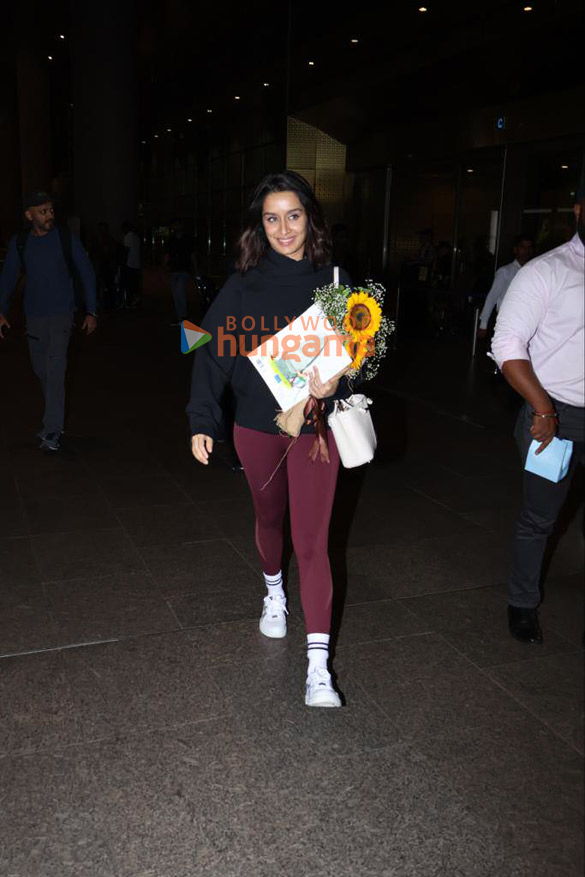 photos nora fatehi shraddha kapoor and karan johar snapped at the airport 2