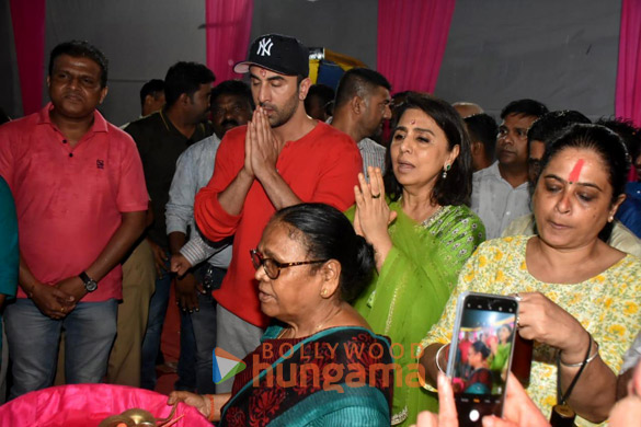 photos ranbir kapoor and neetu singh snapped at ganesh visarjan 3