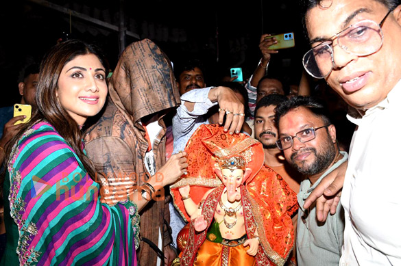 photos shilpa shetty and raj kundras ganpati ji aagman at ganesh galli ganpati karkhana 5