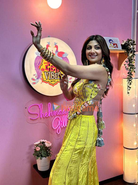photos shilpa shetty snapped at shehnaaz gills chat show desi vibes 4