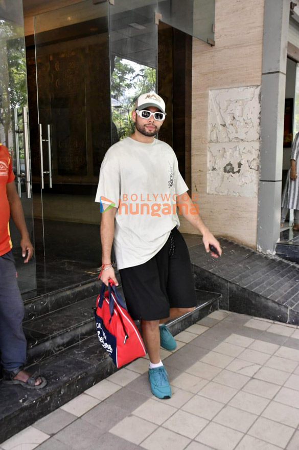 photos siddhant chaturvedi spotted outside the gym in juhu 5