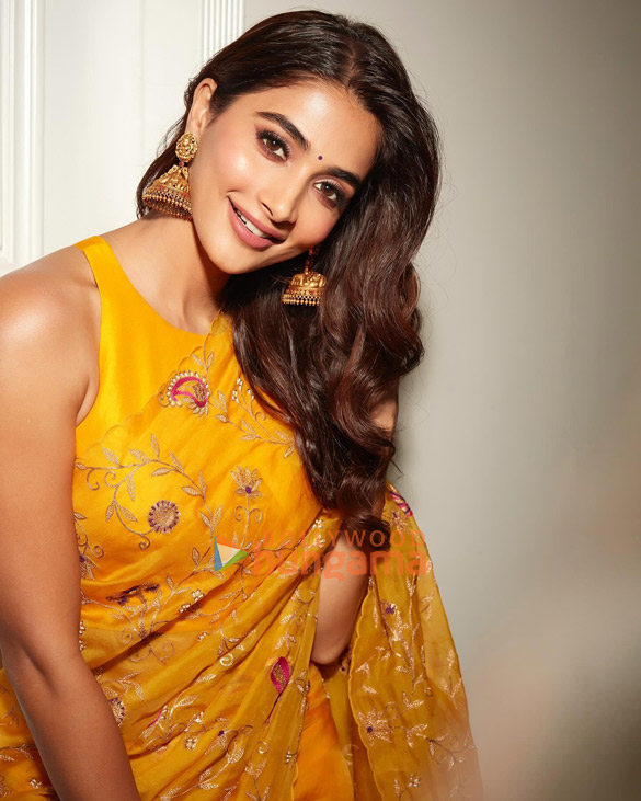pooja hegde 2 196