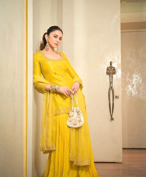 Rakul Preet Singh is a regal picture of festive grace in yellow gharara set Rakul Preet Singh is a regal picture of festive grace in yellow gharara set