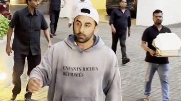 Ranbir Kapoor greets fans on his birthday, cuts the cake they got for him