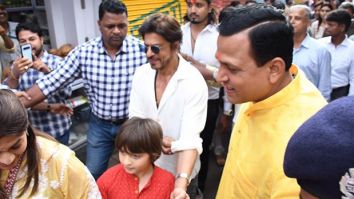 Shah Rukh Khan with son AbRam seek blessings at Mumbai’s Lalbaugcha Raja