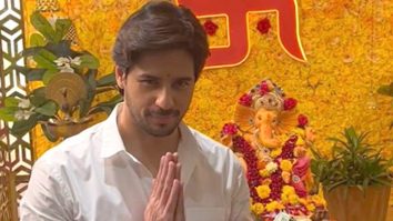 Sidharth Malhotra gets clicked at Tseries office for Ganpati Darshan