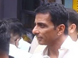 Sonu Sood & Farah Khan seeks blessing from Ganpati Bappa at Lalbaug