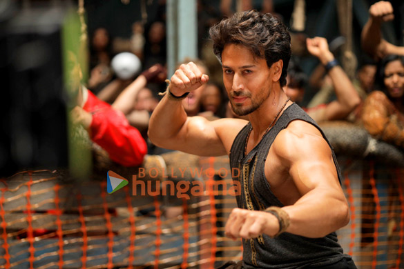 ganapath a hero is born 1 5