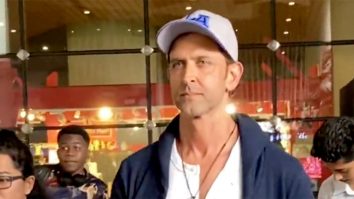 Hrithik Roshan gets clicked by paps at the airport