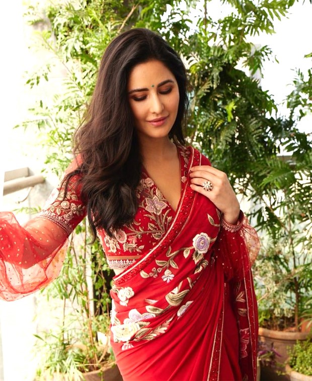 Katrina Kaif stuns in a red saree, spreading festive cheer as she wishes her fans a Happy Dusshera
