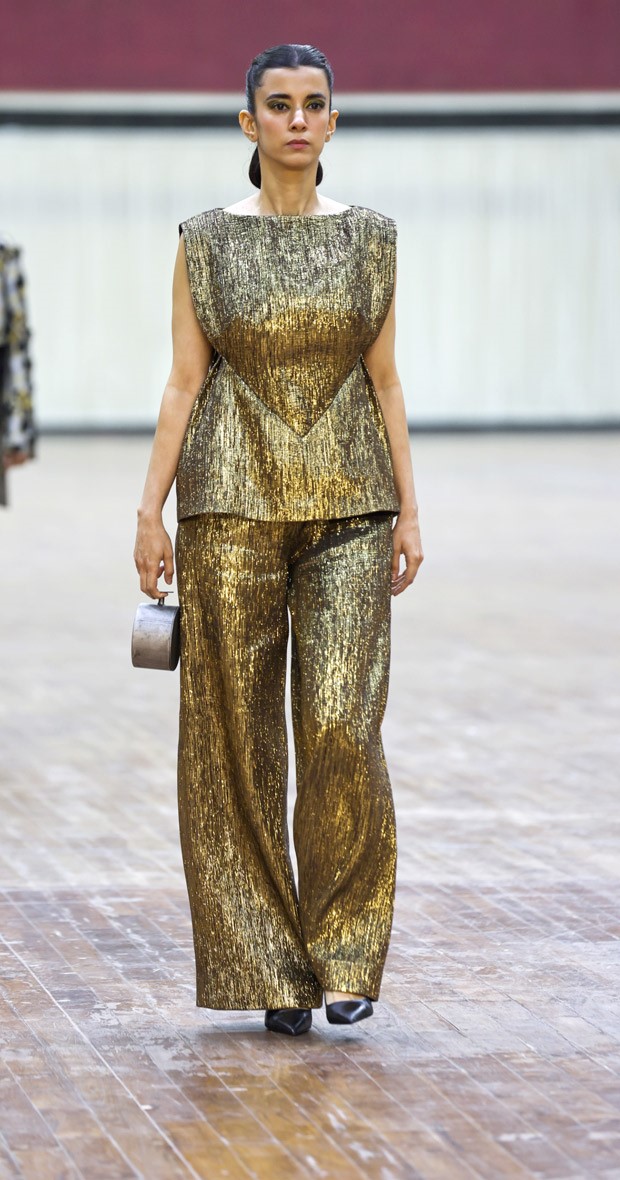 Lakme Fashion Week 2023: Saba Azad, Kalki Koechlin and Karisma Kapoor set the ramp on fire at Glitterati x Raw Mango show