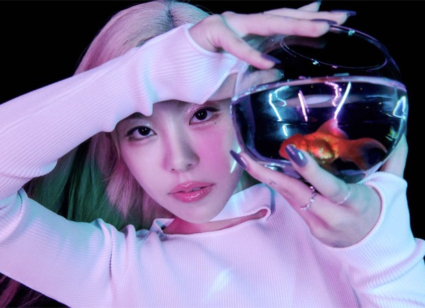 MAMAMOO member Whee In finds joy in her own company in 'In The Mood’ video, watch MAMAMOO member Whee In finds joy in her own company in 'In The Mood’ video, watch