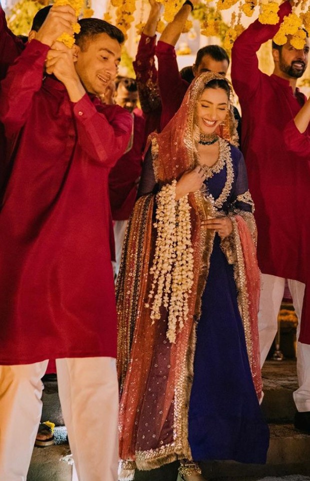 Mahira Khan maintains her stylish bridal charm, donning a majestic purple embellished Anarkali ensemble for her Mehendi celebration