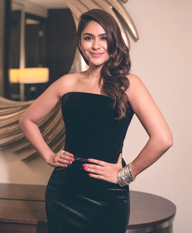 Mrunal Thakur spells elegance in a glamorous black strapless gown
