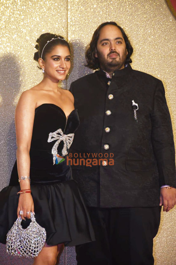 photos alia bhatt deepika padukone and others snapped at jio world plaza launch 190 13