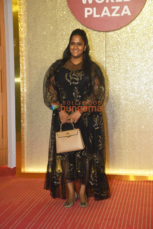 photos alia bhatt deepika padukone and others snapped at jio world plaza launch 190 8