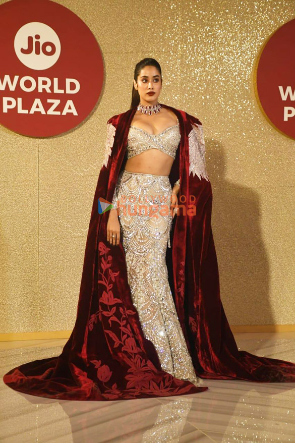 photos alia bhatt salman khan deepika padukone and others snapped at jio world plaza launch 122 10