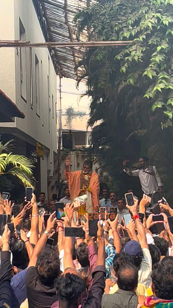 photos amitabh bachchan greets his fans on his 81st birthday outside his residence in mumbai 1 3