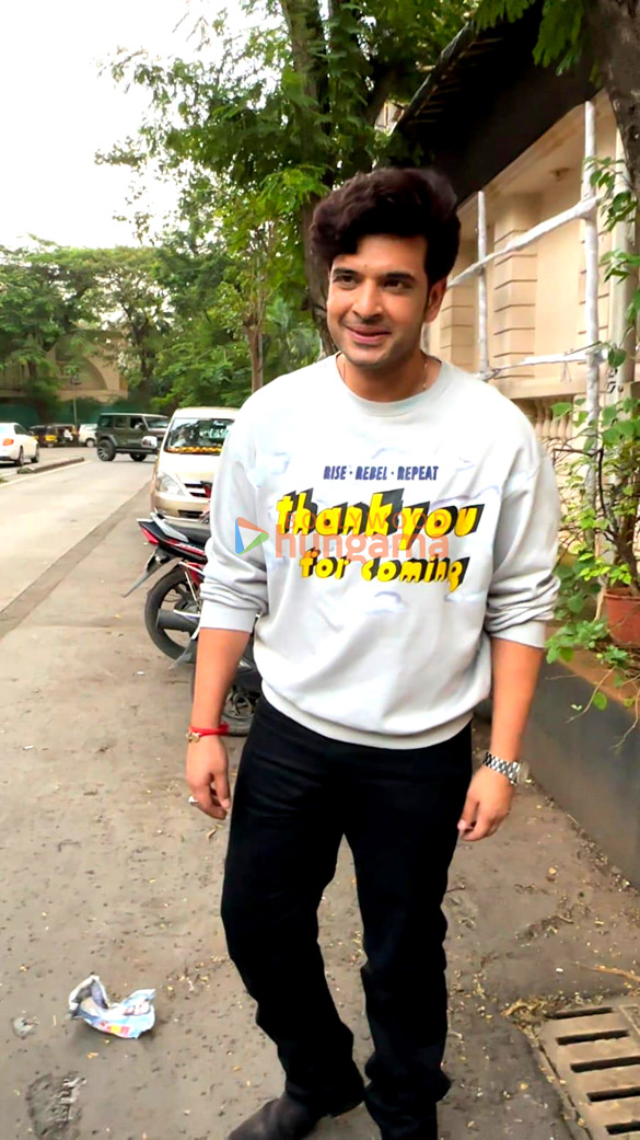 photos anil kapoor and karan kundrra snapped at ektaa r kapoors house in juhu 2