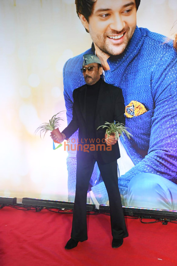 photos celebs grace the premiere of dono 007 10