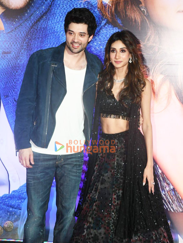 photos celebs grace the premiere of dono 4