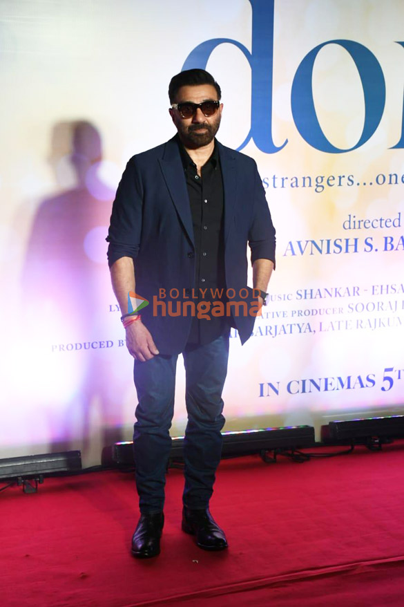 photos celebs grace the premiere of dono 9
