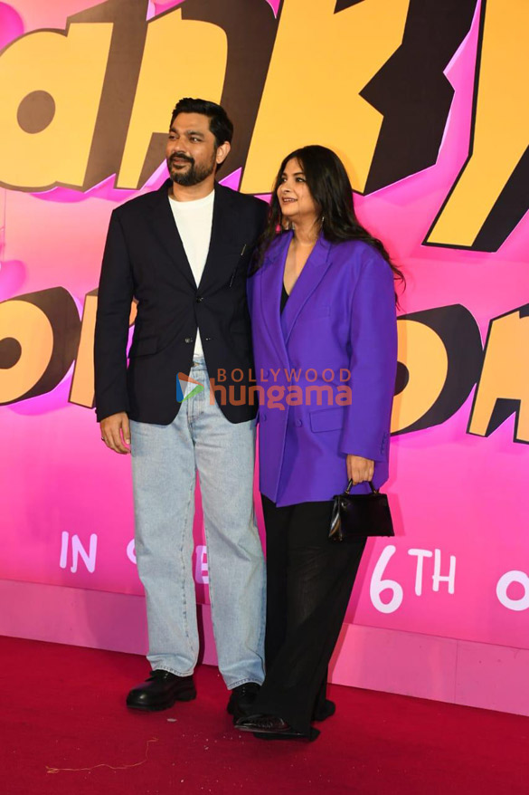 photos celebs grace the premiere of thank you for coming 0087 22
